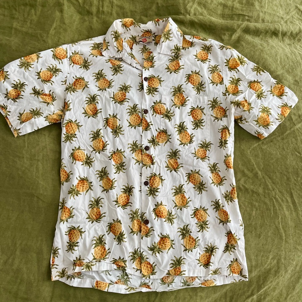 Hawaii Station Tropical Pineapple Print Men's Shirt in Medium